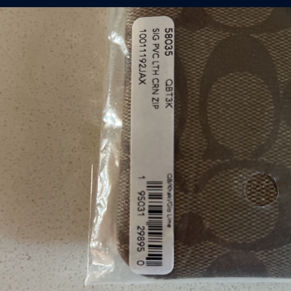 NWT Coach Wristlet - Picture 3 of 3